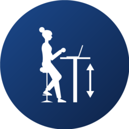 Blaues Icon mit weißem Emoji von Frau an Höhenverstellbarem Schreibtisch